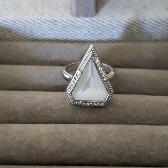 Chloe + Isabel Jewelry - Chloe +Isabel White Stone Ring, Size 7 Chloe + Isabel Jewelry - Chloe +Isabel White Stone Ring, Size 7